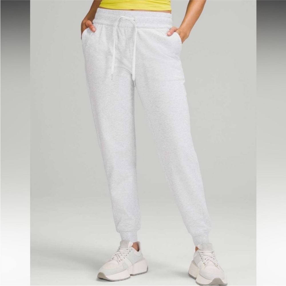 NWT Lululemon Scuba HR Jogger French Terry Size 8